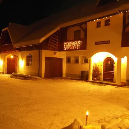 Turisticna Kmetija Kosir 팜스테이 크라니스카고라