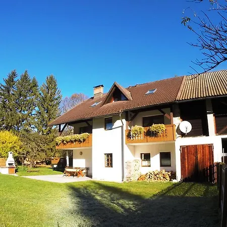 Smještaj na farmi Turisticna Kmetija Kosir