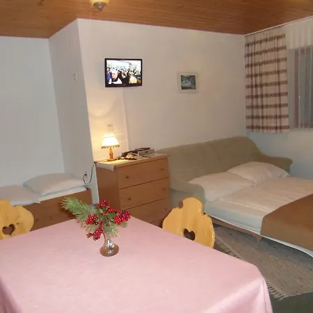 Smještaj na farmi Turisticna Kmetija Kosir