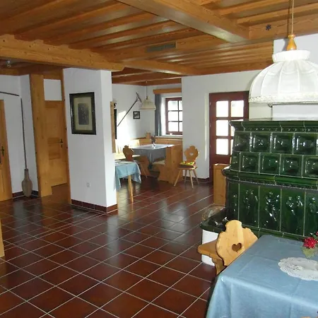 Turisticna Kmetija Kosir * קרנייסקה גורה