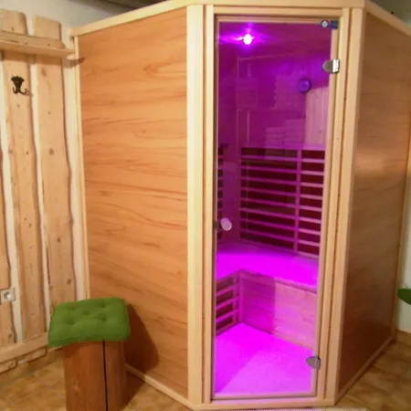 팜스테이 Turisticna Kmetija Kosir *