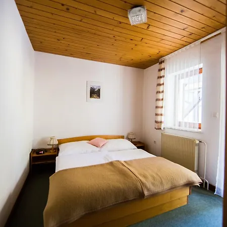 Turisticna Kmetija Kosir * 크라니스카고라